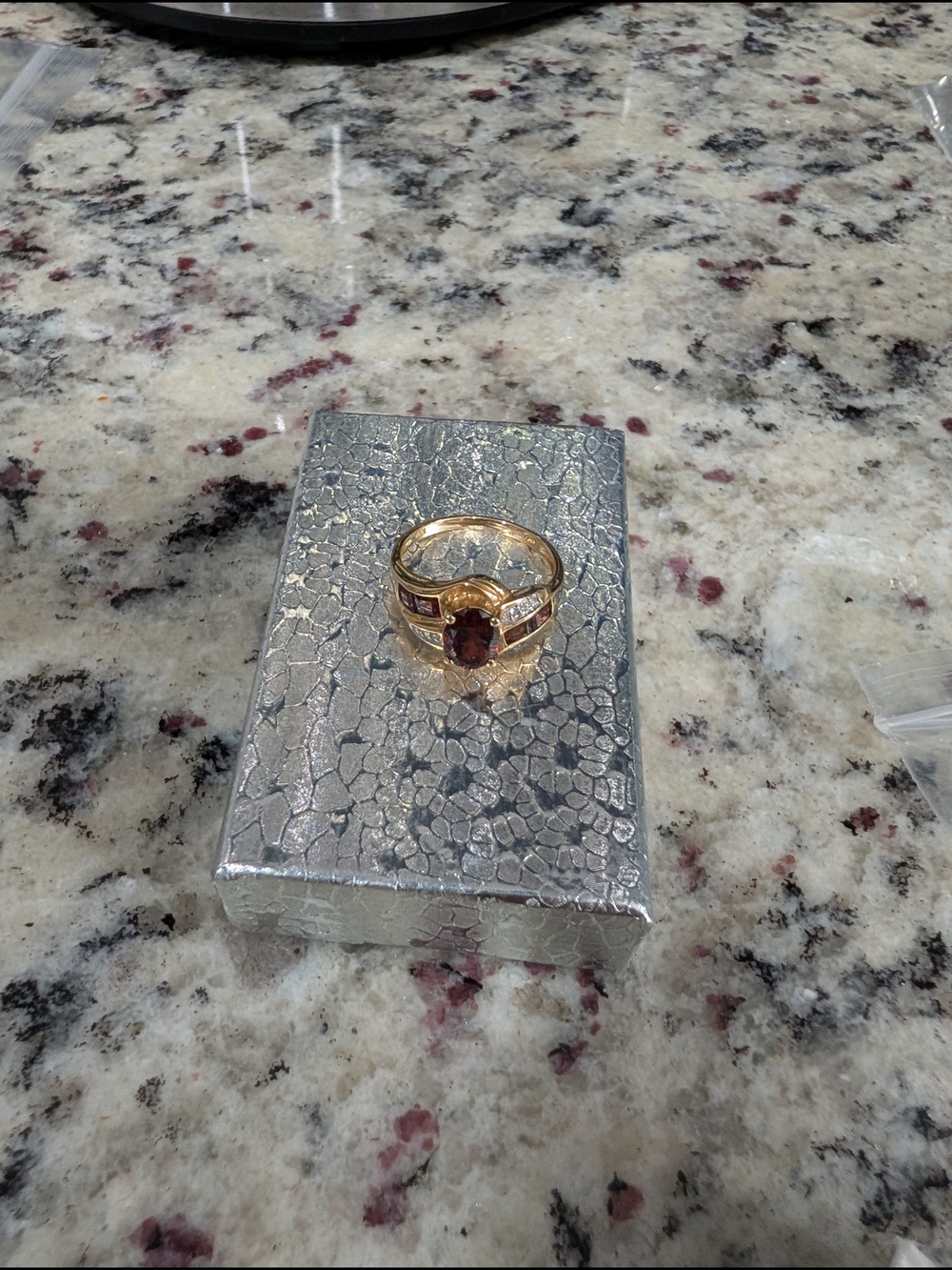 Vintage 10 K Size 7 Gold Ring with Red Gemstone - Elegant Women's Jewelry